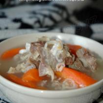 胡蘿卜羊肉湯的做法