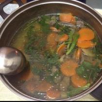 胡蘿卜豬肝湯的做法
