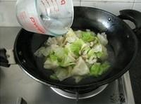 捲心菜蘑菇湯的做法圖解4